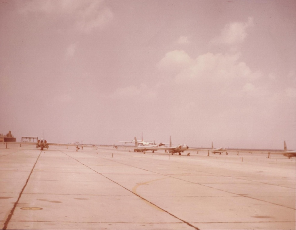 6 U-2As on the ramp at Laughlin Air Force Base, Texas, on April 1, 1962